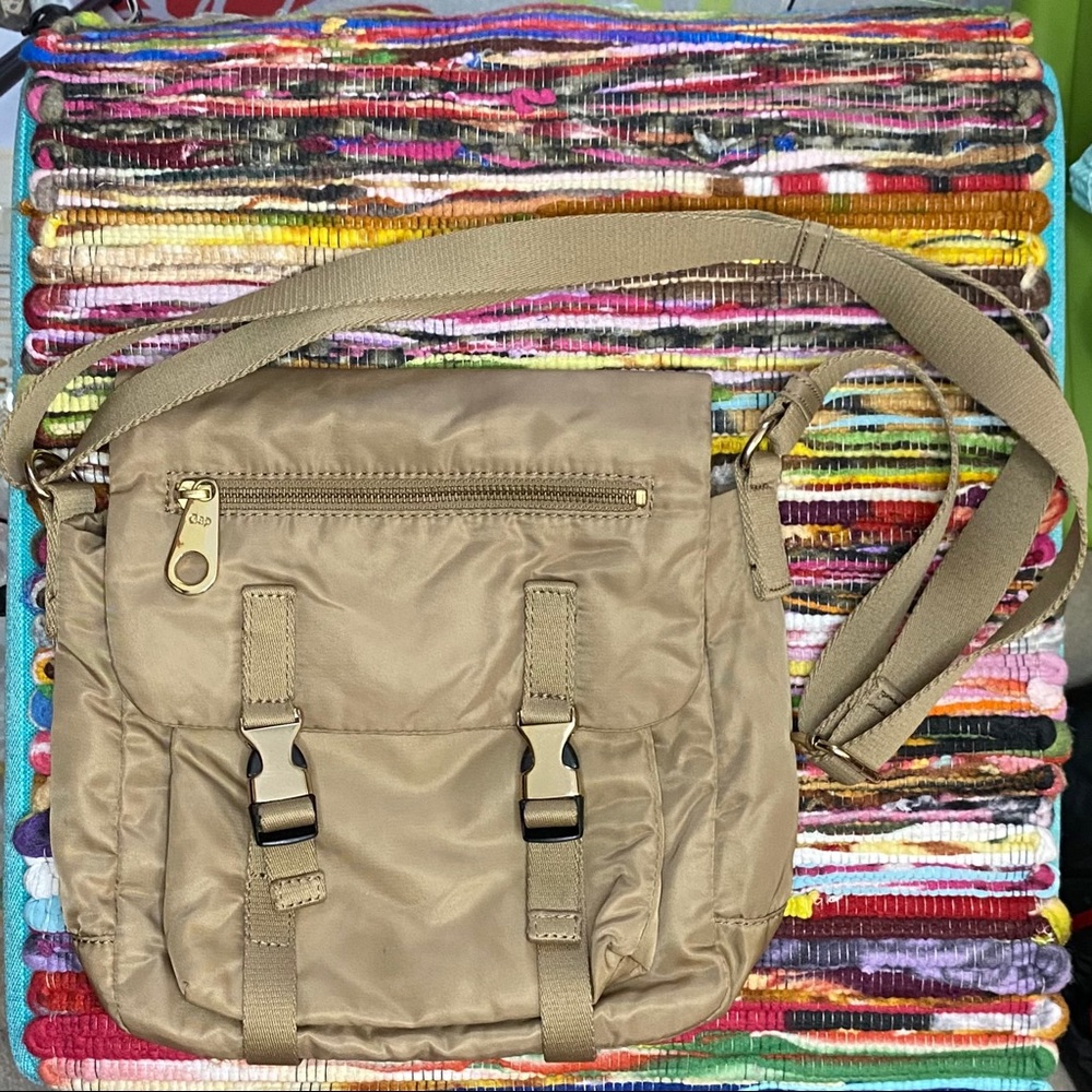 Gap Crossbody Nylon Messenger bag